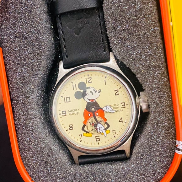 New! Disney Mickey Mouse Investor’s Limited Edition Mechanical Watch main image 4